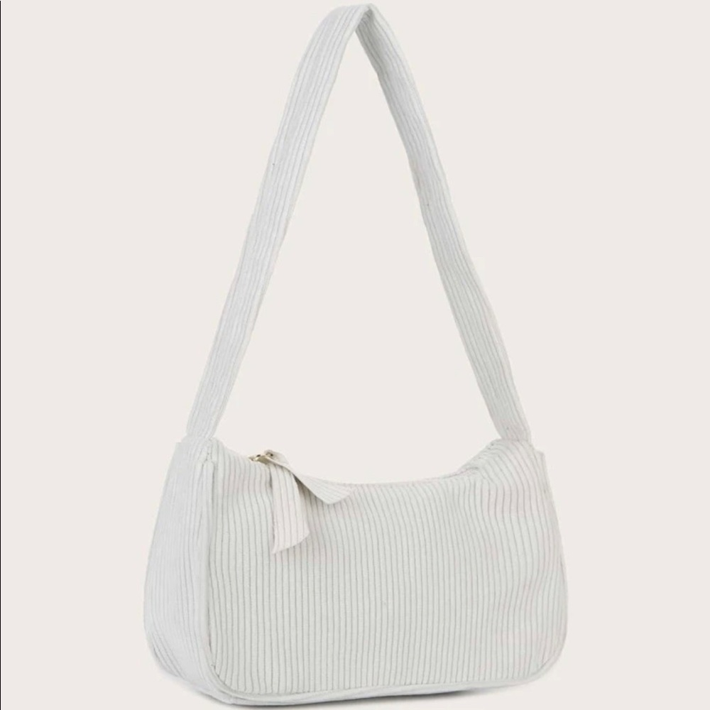 Minimalist baguette bag